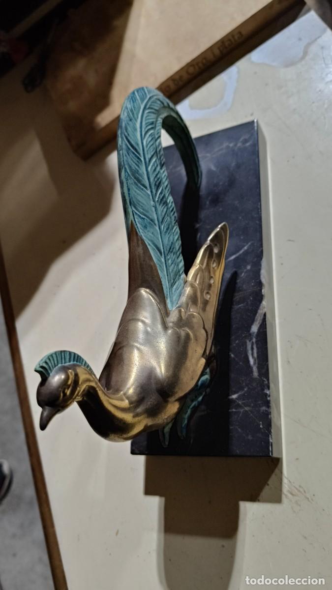 Arte: Sculpture bronze dor&eacute; d un paon 1900 original d &eacute;poque