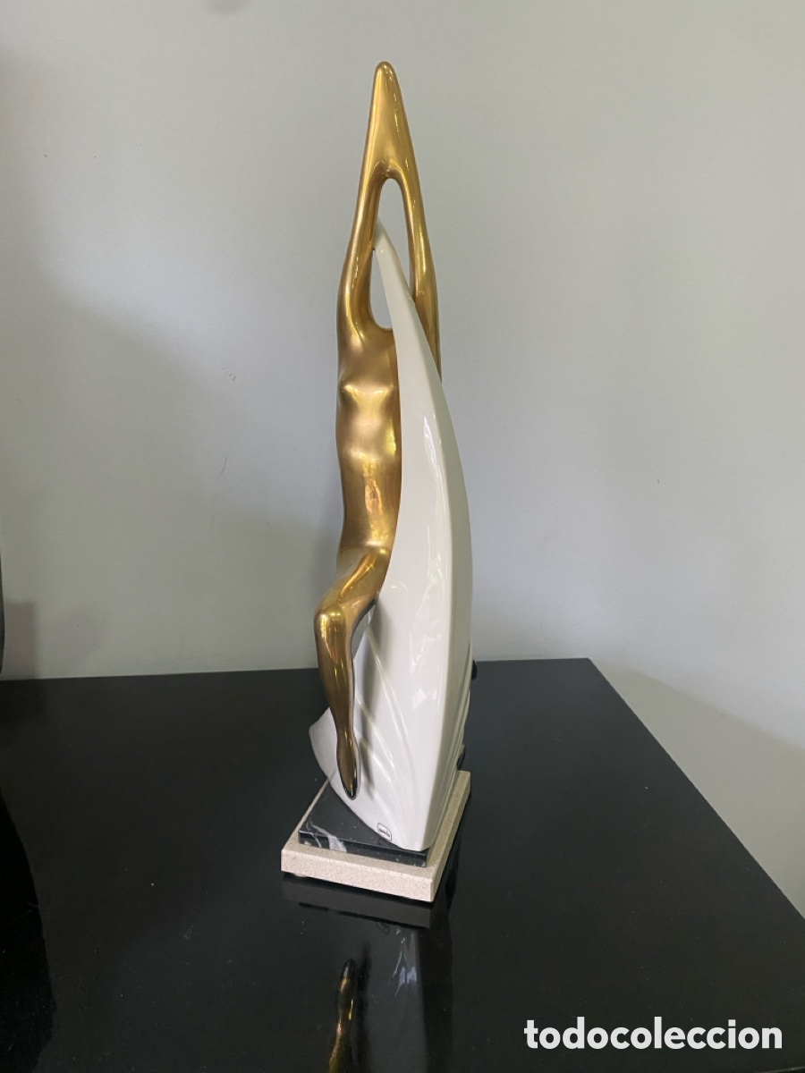 Arte: Estatueta Galos dourada e prateada - Foto 9