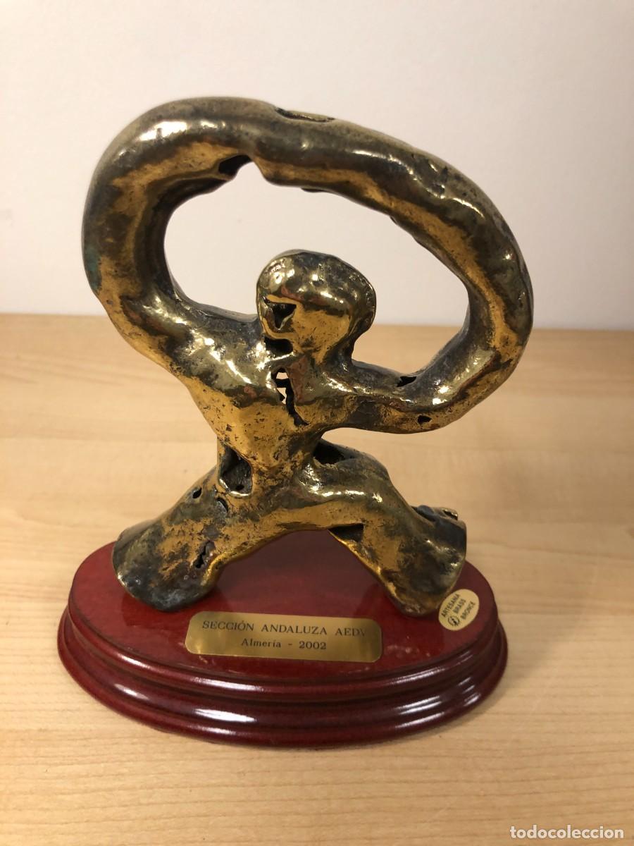 Arte: Escultura Indalo De Bronce - Secci&oacute;n Andaluza AEDV Almer&iacute;a 2002 - Sal&oacute;n Del Trofeo Arturo