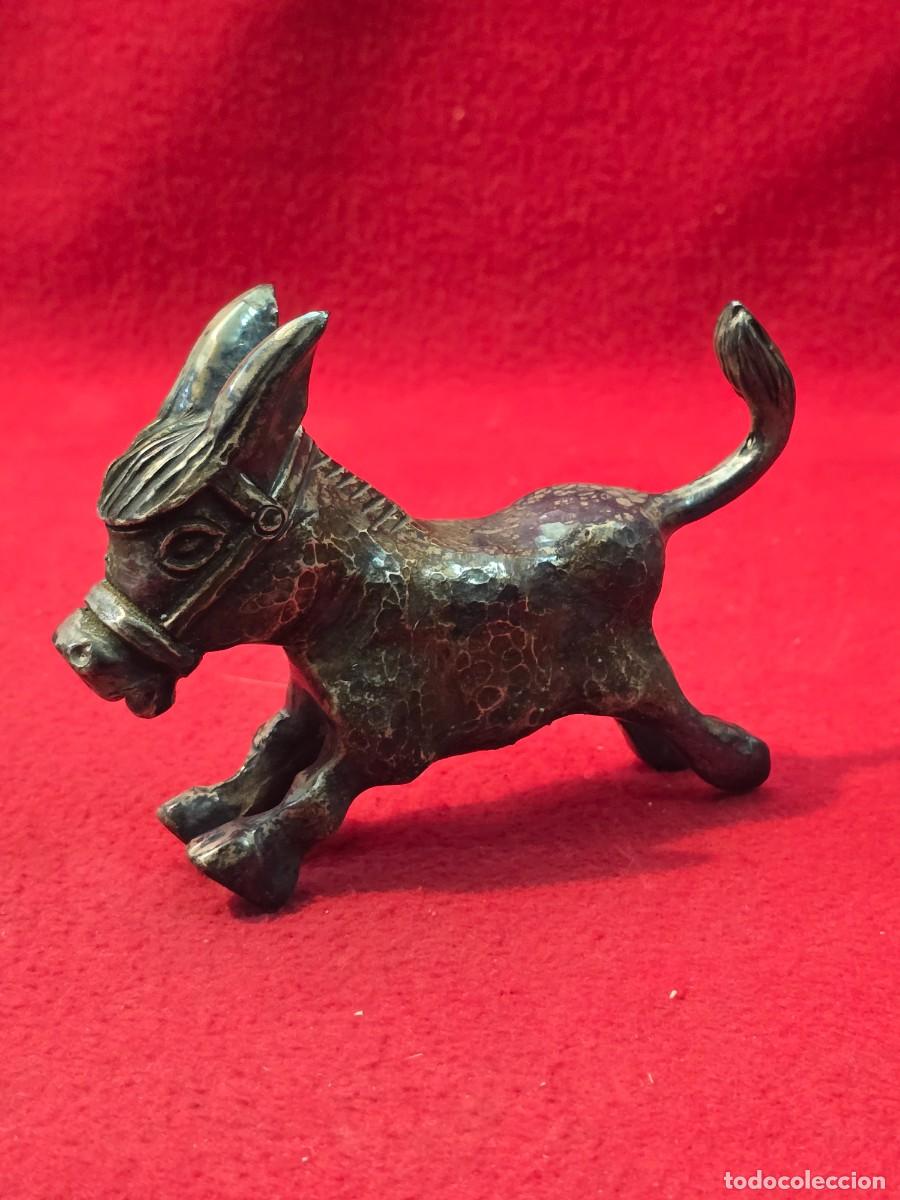 Arte: PEQUE&Ntilde;A FIGURA DE BRONCE PLATEADO DE UN BURRITO