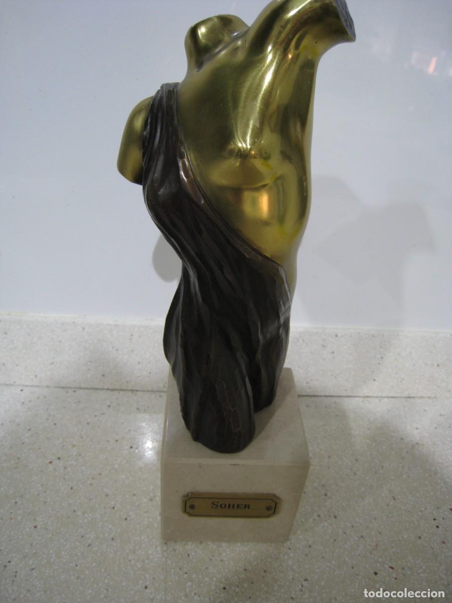 Arte: Antigua figura de bronce macizo firmada y serie limitada altura 28 cmts.