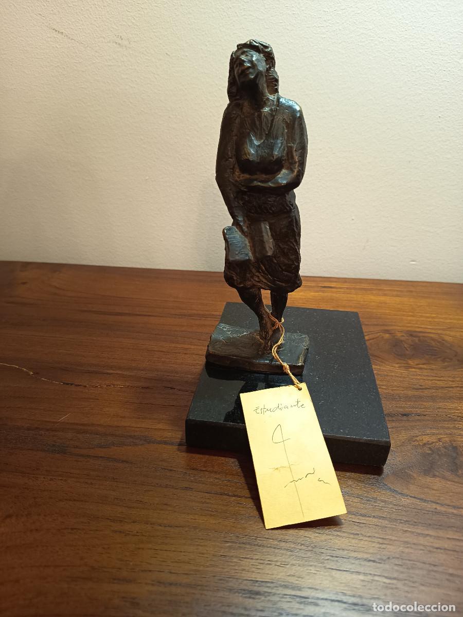 Arte: Escultura de Bronce Jos&eacute; Mar&iacute;a Morla - &rdquo;Estudiante&rdquo; (18 cm) con Peana de M&aacute;rmol