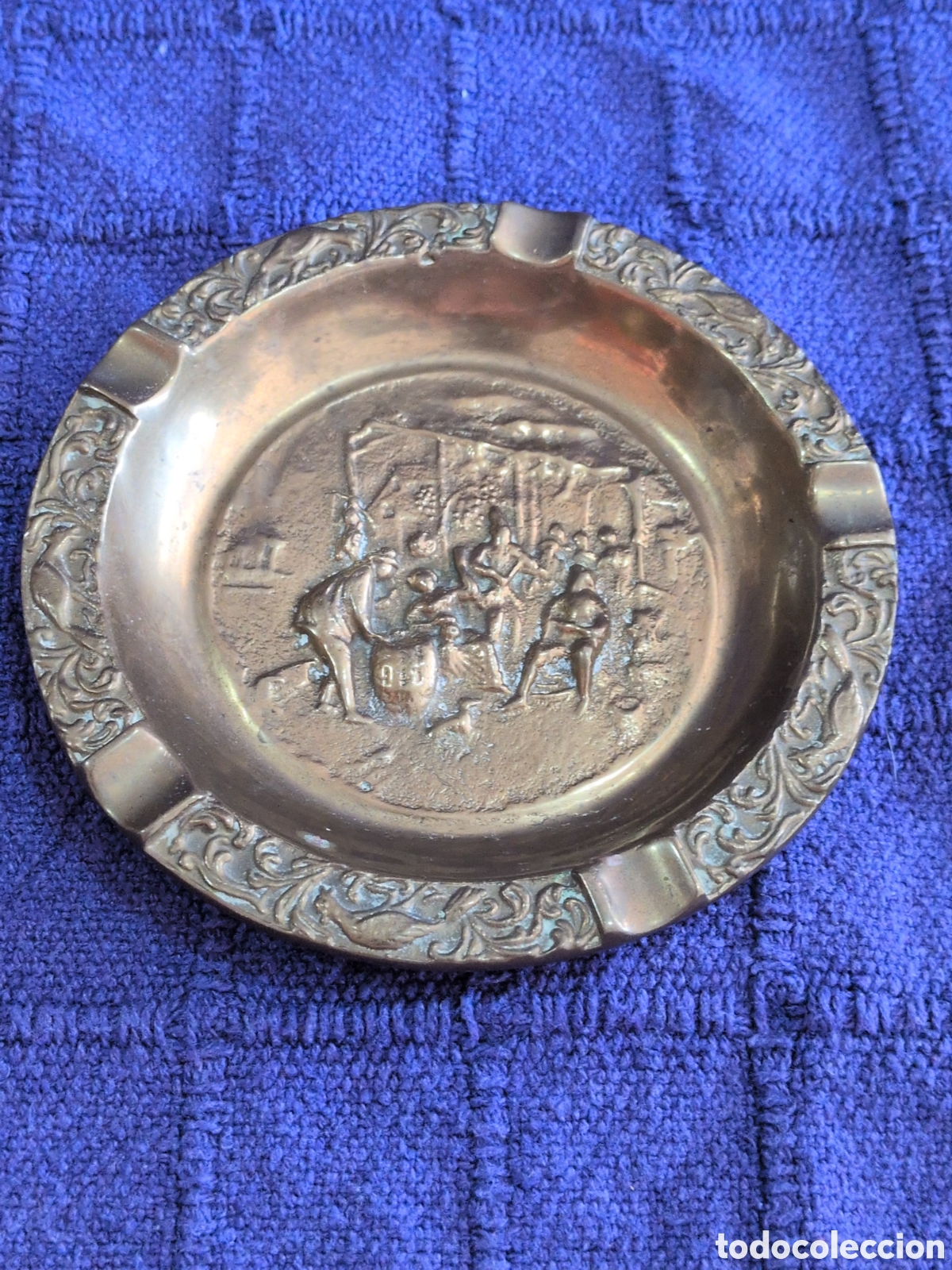 Arte: Cenicero Vintage de Bronce macizo con Escena Flamenca en Relieve