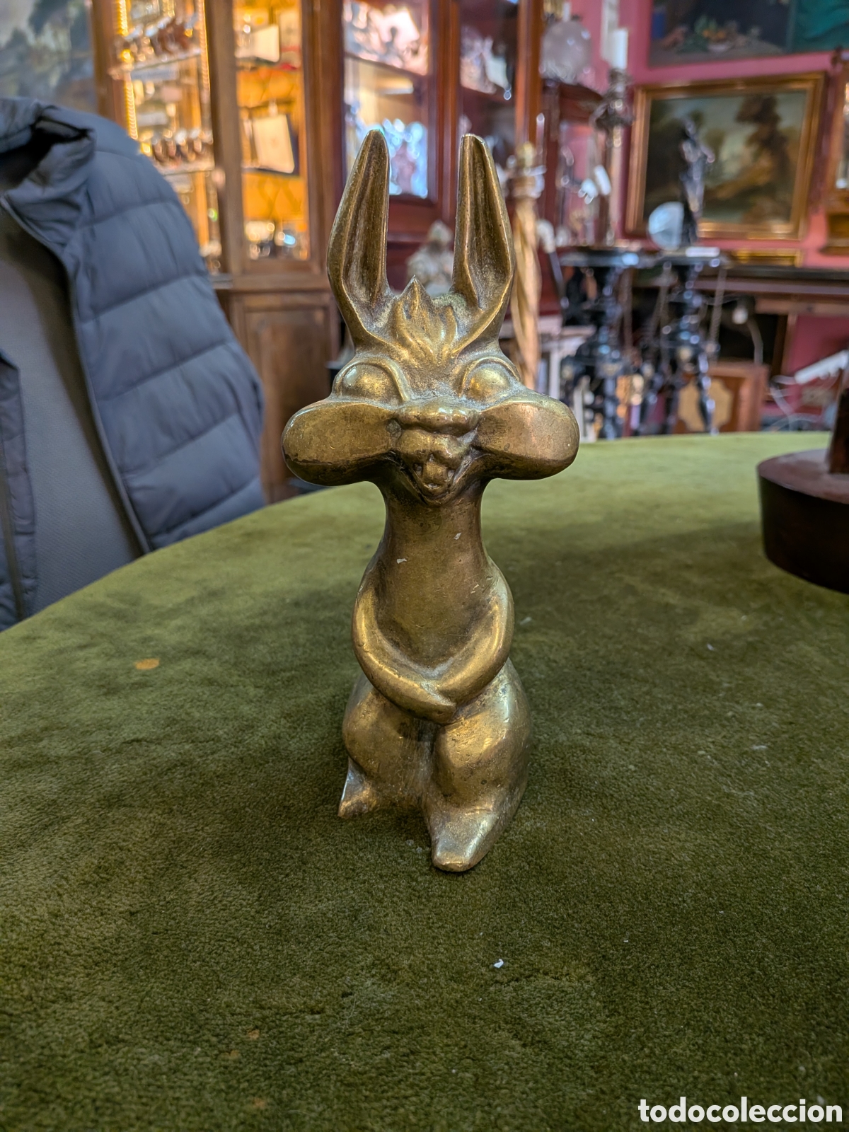 Arte: Escultura, figura de conejo en bronce. REF-123/4