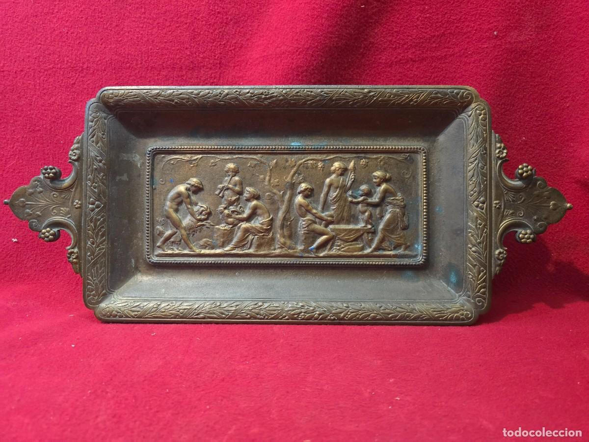 Arte: ANTIGUS BANDEJA O CENTRO DE MESA BRONCE.