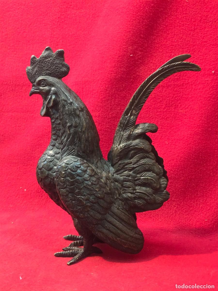 Arte: ANTIGUA ESCULTURA DE BRONCE DE UN GALLO