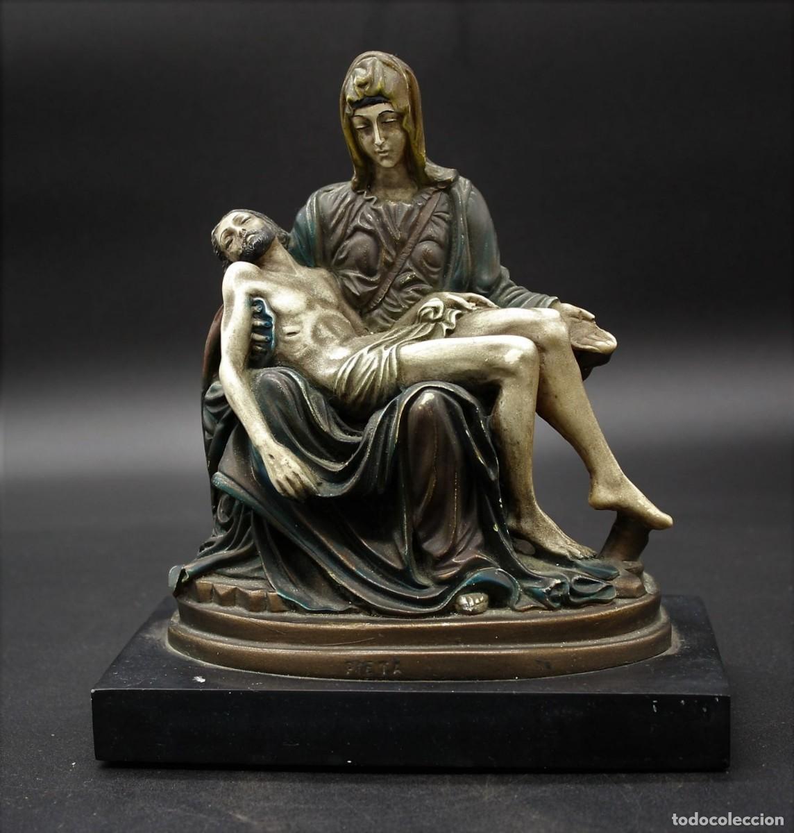 Art: Escultura de Piedad Representa a Nuestra Se&ntilde;ora y a Cristo yacente