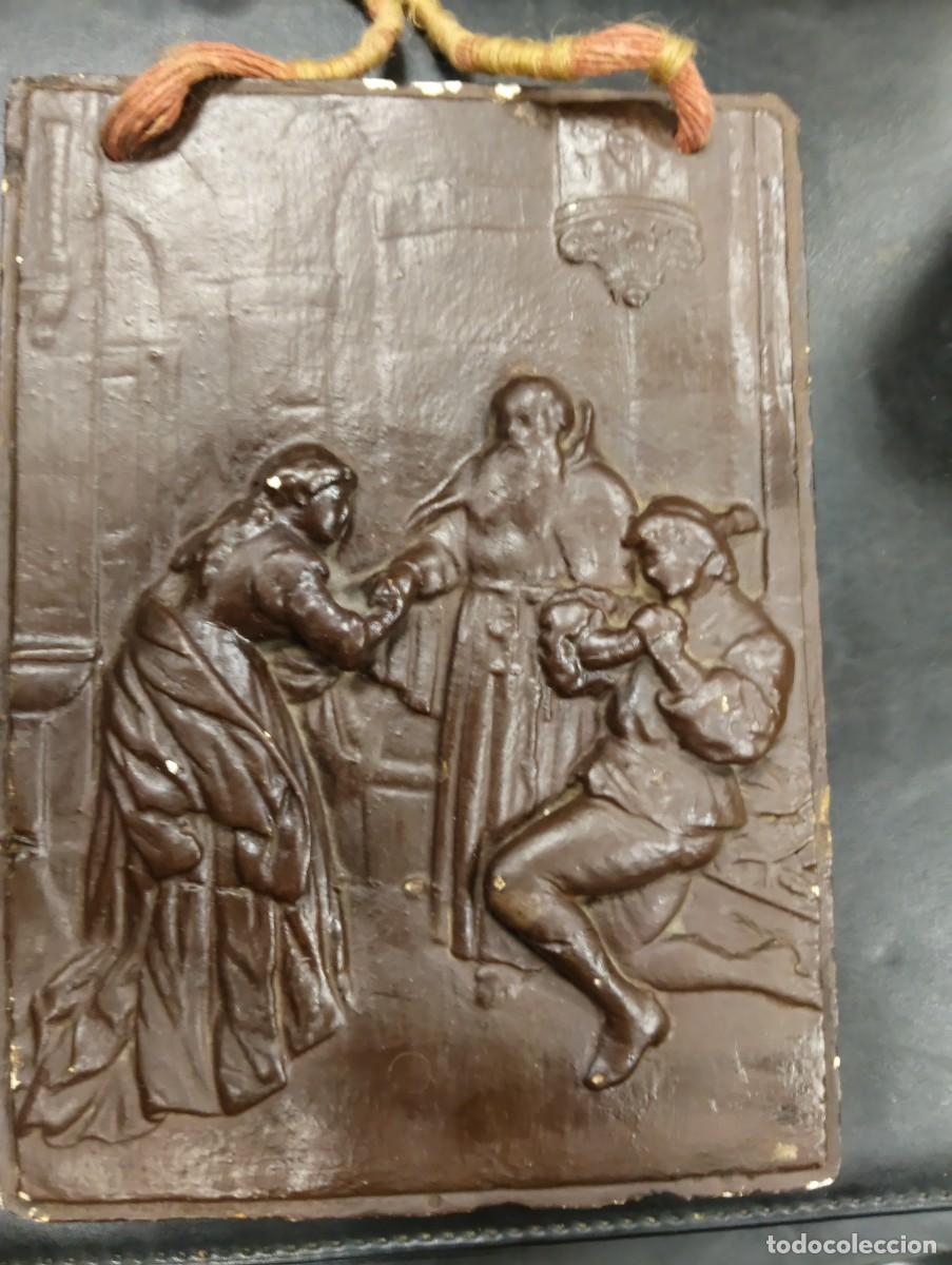 Arte: ANTIGUA TABILLA MURAL EN TERRACOTA - RELIEVE DEL OBISPO AMIGO EN PASAJE DE CARIDAD