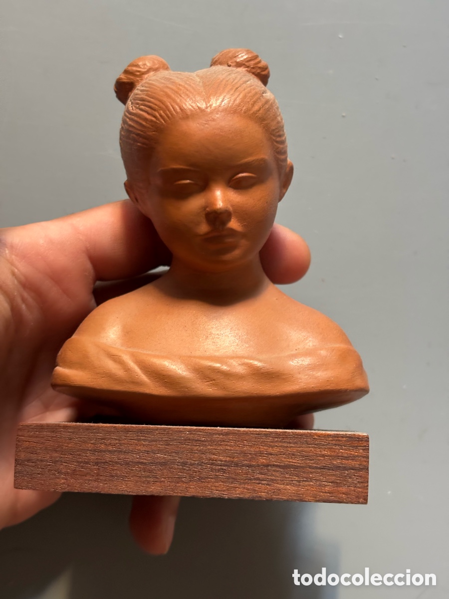 Arte: Antigua cabeza de terracota de 1970&rsquo;a