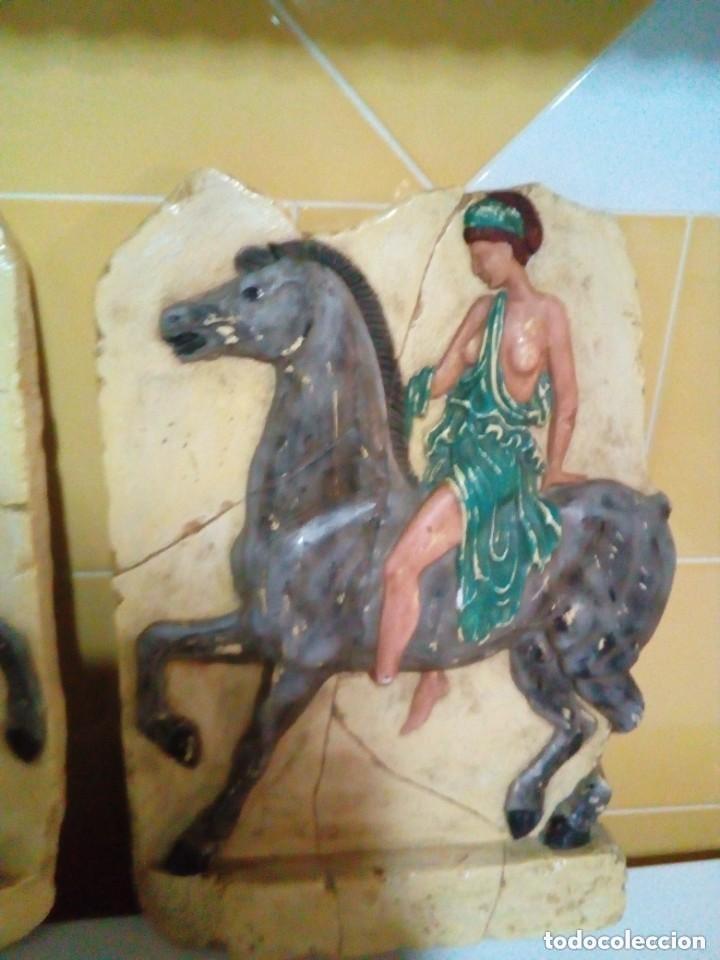 Arte: REPRESENTACION DE AMAZONA GRIEGA BAJO RELIEVE