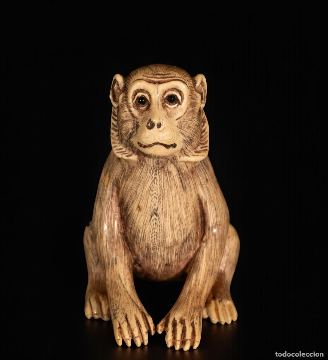 Art: Netsuke japon&eacute;s sobre marfil de mamut, siglos XIX