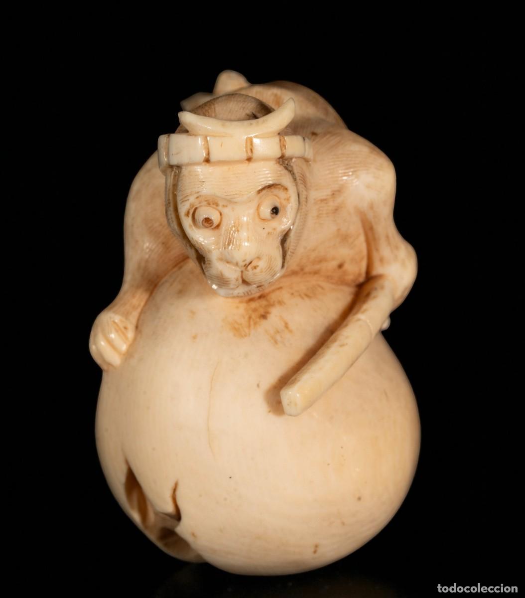 Art: Netsuke japon&eacute;s sobre marfil de mamut, siglos XIX