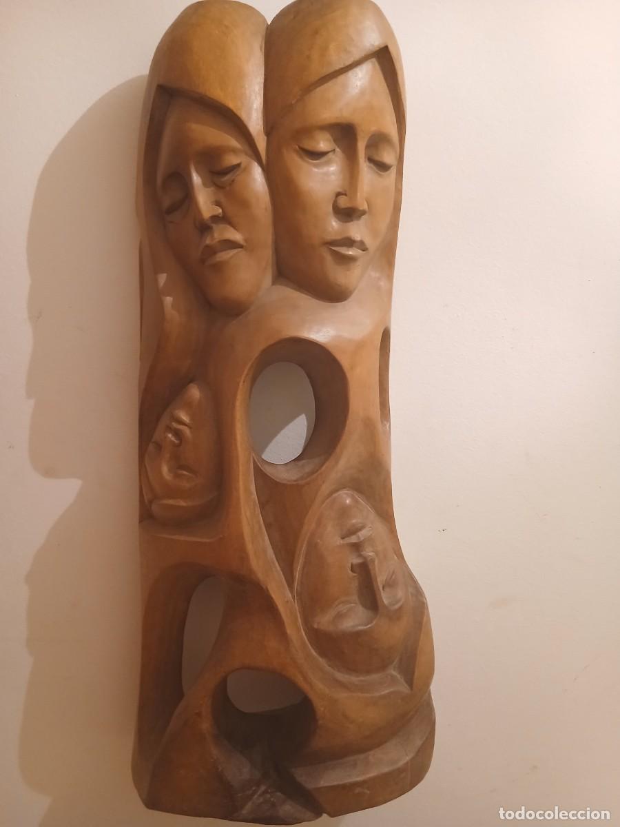 Arte: Escultura de madera maciza tallada a mano &ndash; pieza decorativa artesanal