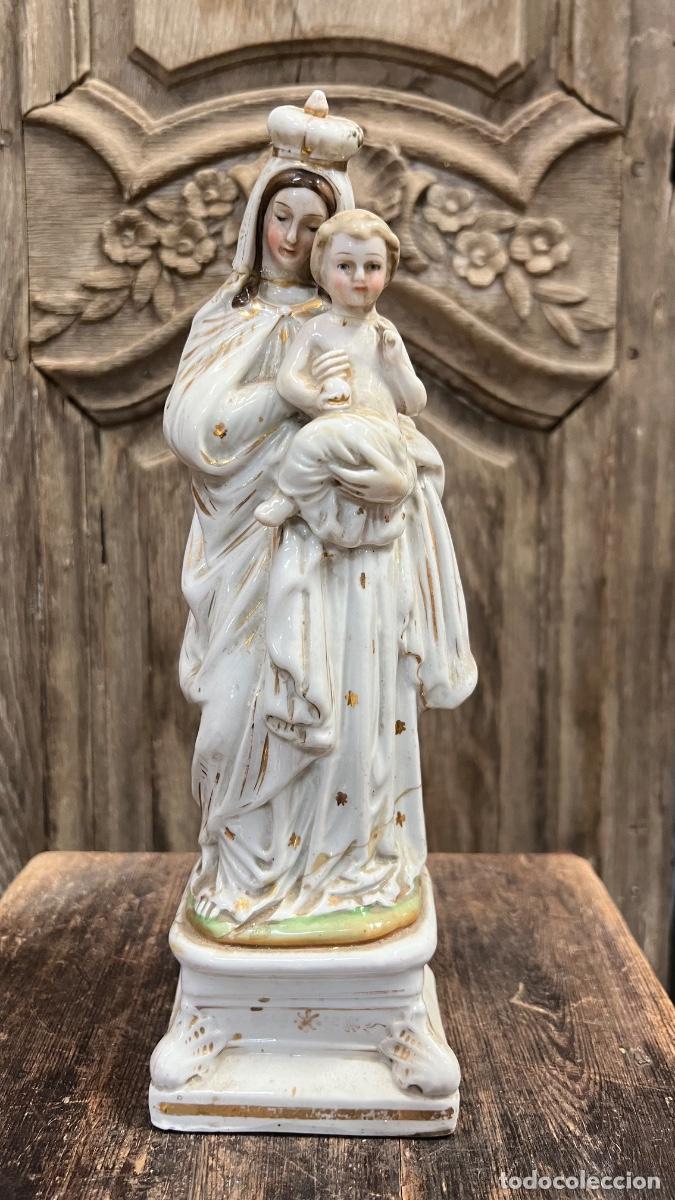 Arte: Virgen con ni&ntilde;o figura porcelana blanca con dorados mitad s XIX 29,5cms