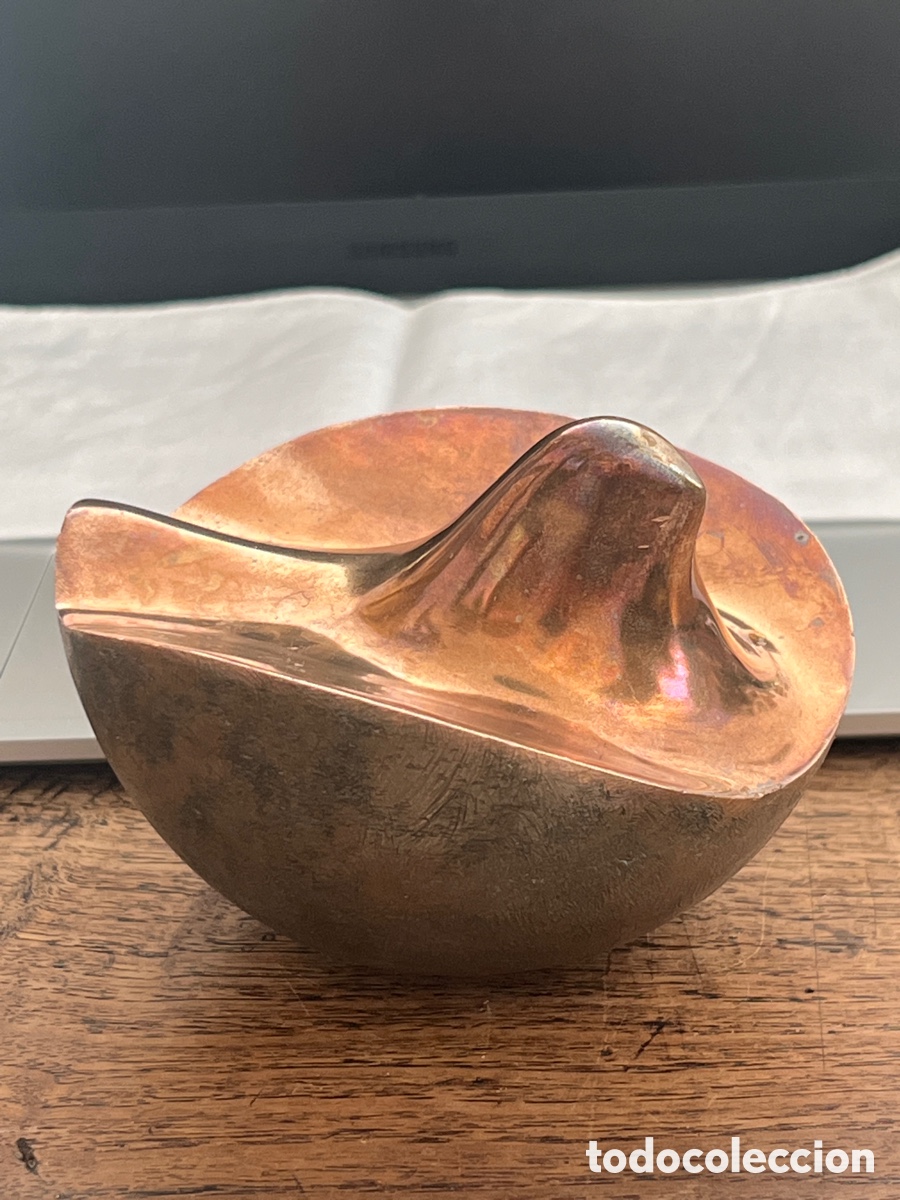 Arte: Escultura de bronce Paloma