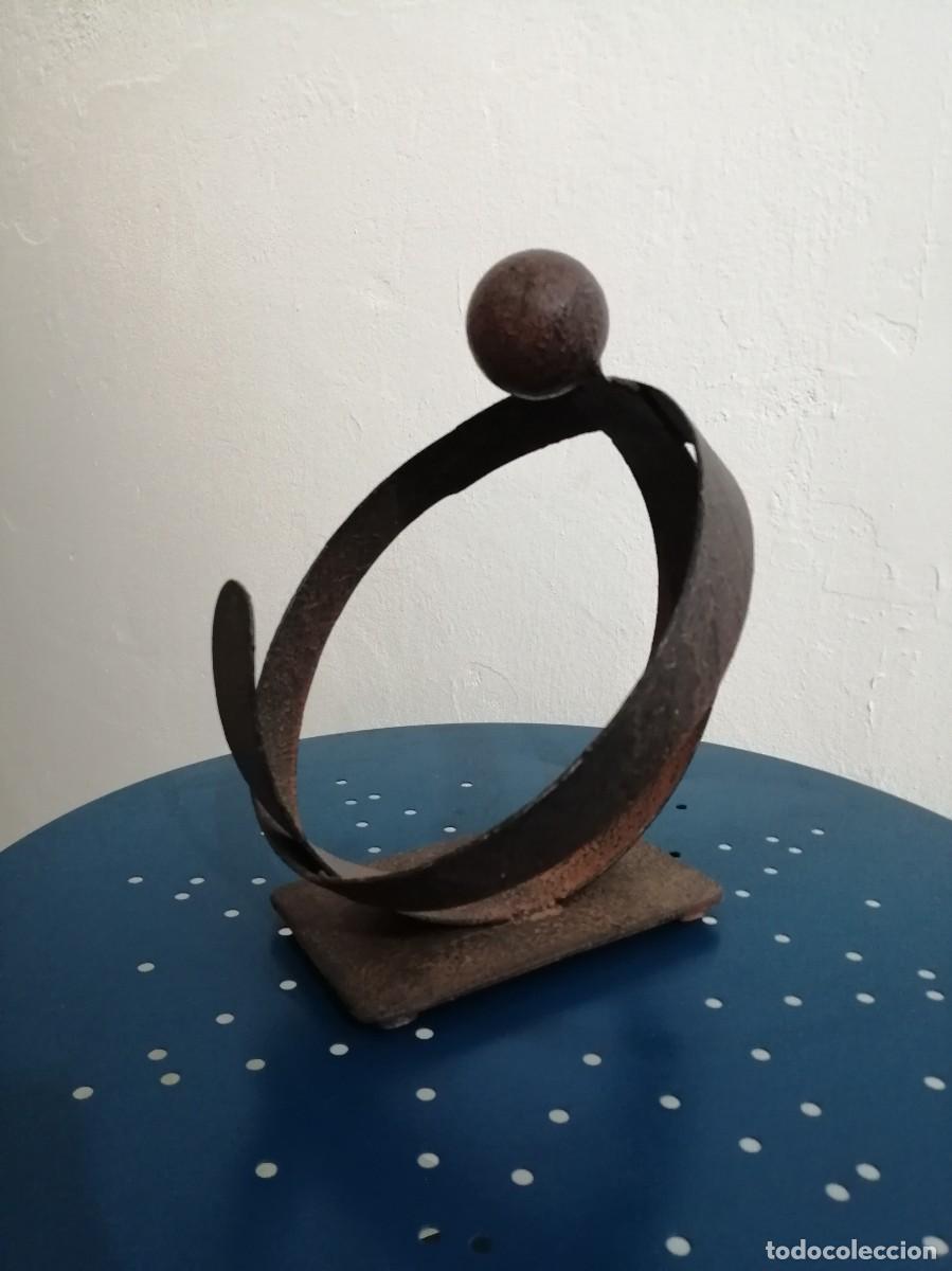 Arte: En su mundo &ndash; Manuel Espiri