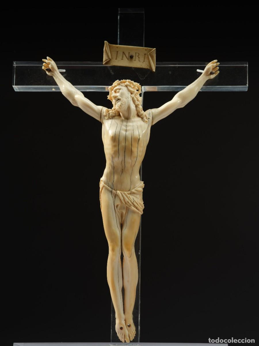 Arte: ~ GRAN CRISTO CRUCIFICADO En marfil tallado, Dispone de Certificado expedido el 12/06/2025.