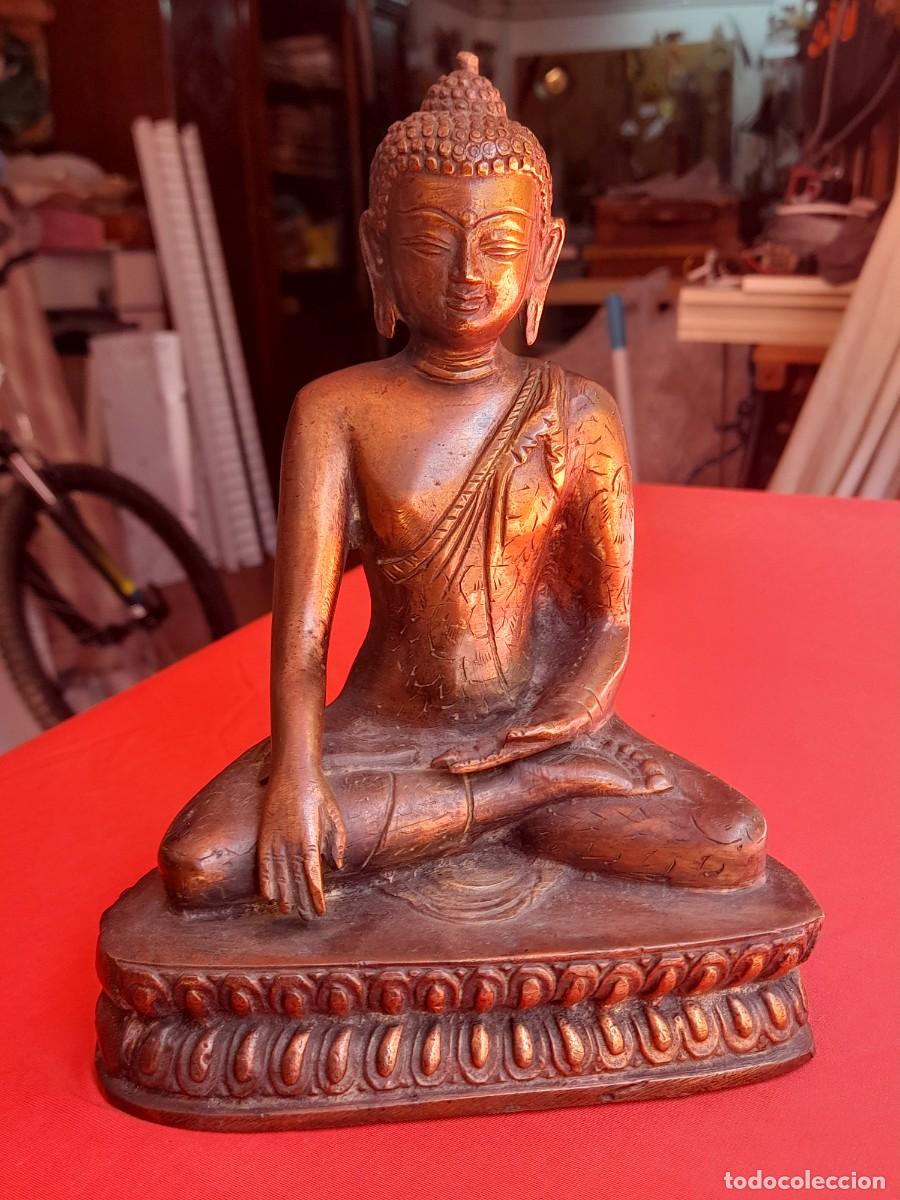 Arte: Buda meditando. Bronce.
