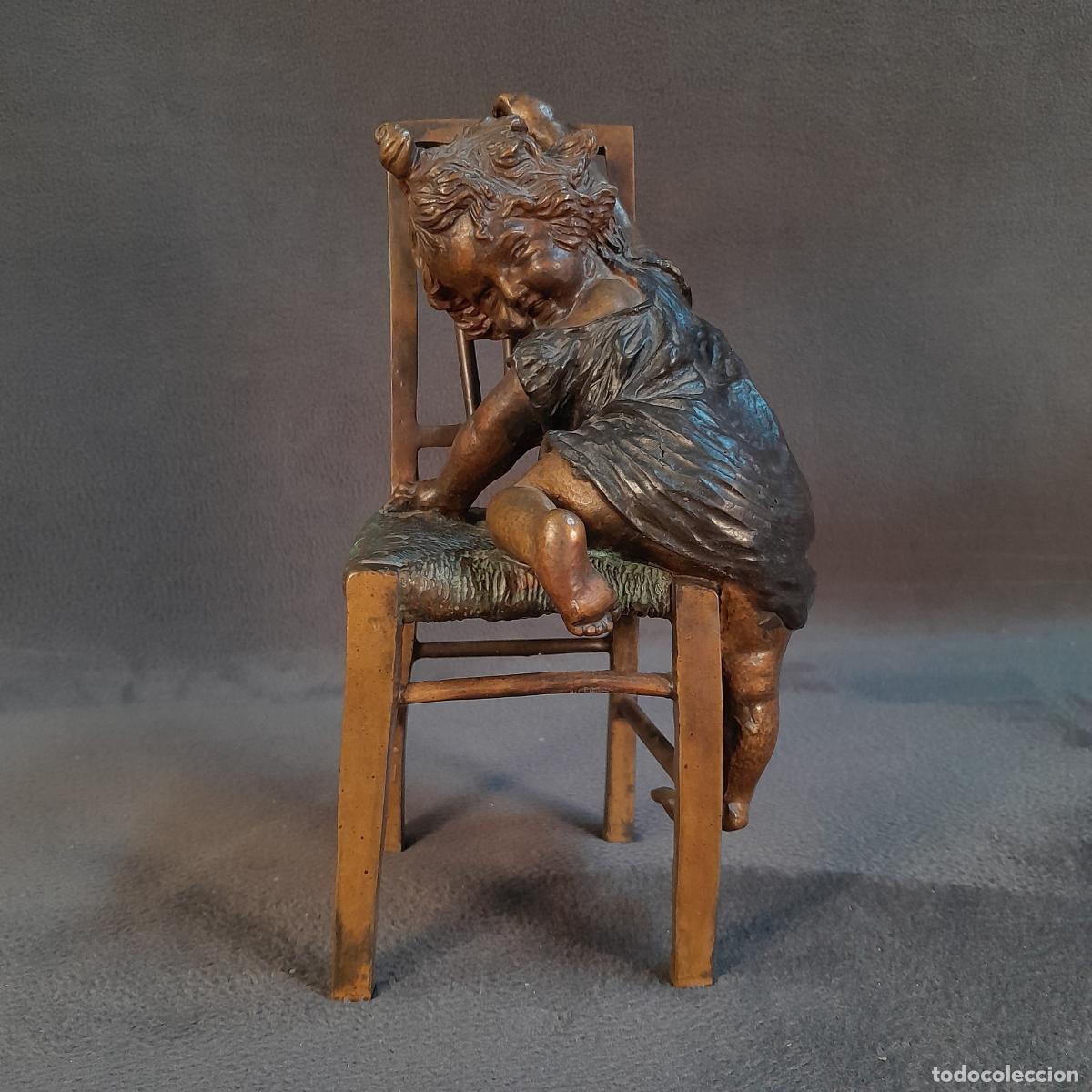 Arte: ESCULTURA DE BRONCE NI&Ntilde;A EN LA SILLA. 1900