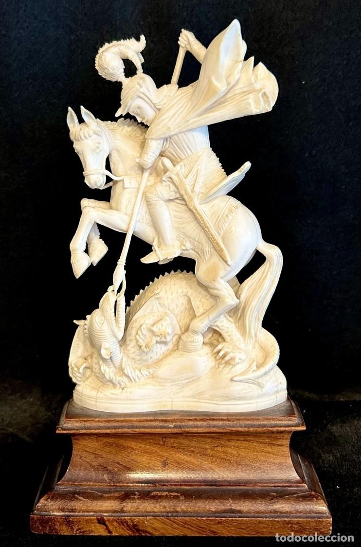 Arte: Antigia Escultura de San Jorge / Sant Jordi matando al Drag&oacute;n con una Lanza