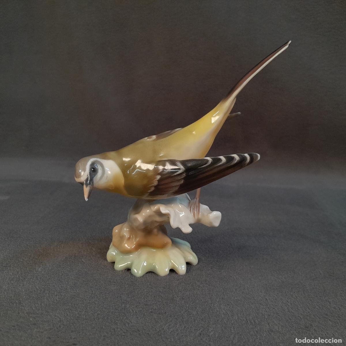 Arte: FIGURA DE P&Aacute;JARO. PORCELANA. MEDIADOS DEL SIGLO XX