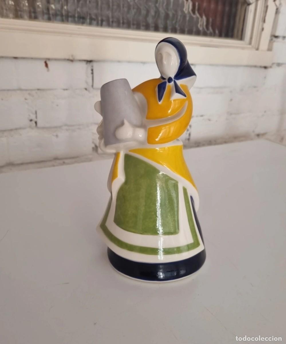 Arte: Figura Cer&aacute;mica Galos