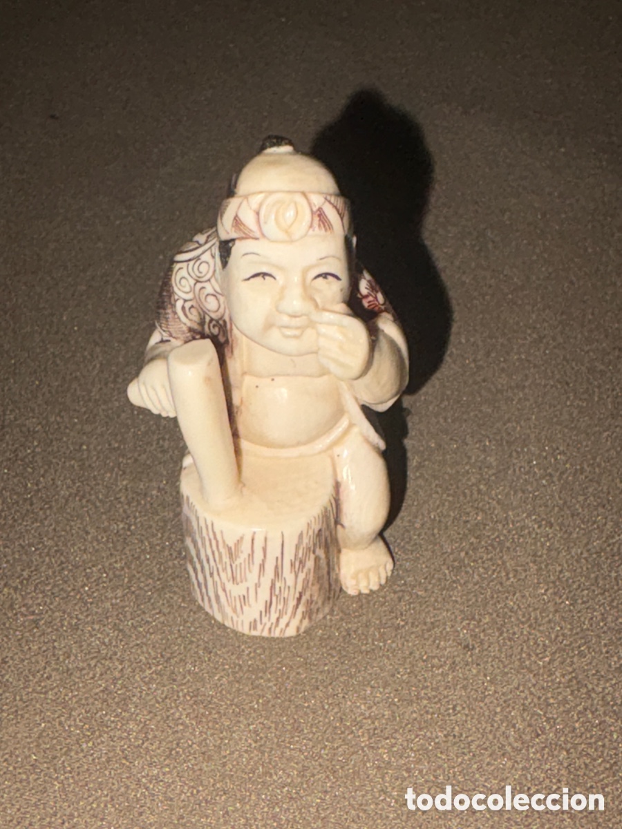 Arte: Antiguo netsuke japon&eacute;s tallado en marfil,policromado,5cm de altura*ver fotos*