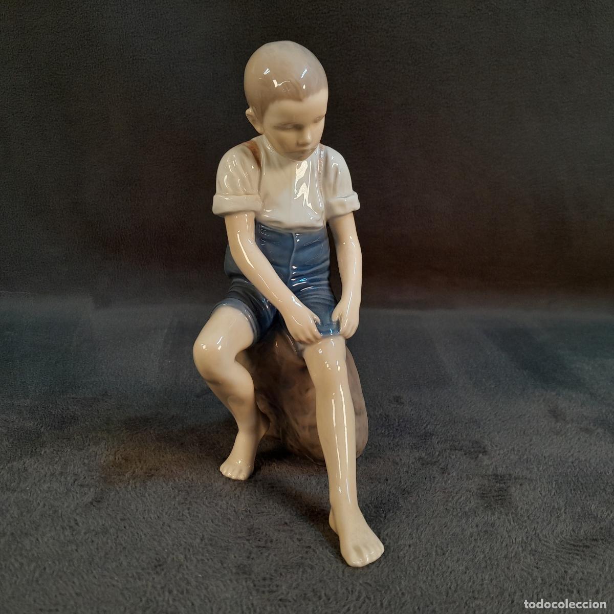 Arte: FIGURA ESCULT&Oacute;RICA INFANTIL EN PORCELANA ESMALTADA. SIGLO XX