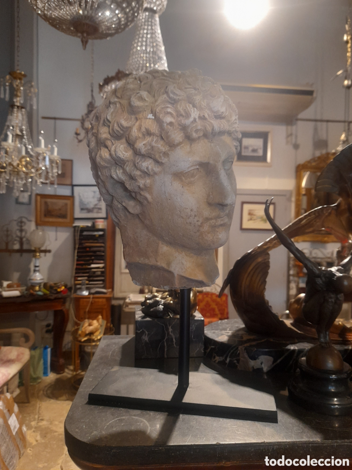 Kunst: Busto escultura de un romano de piedra