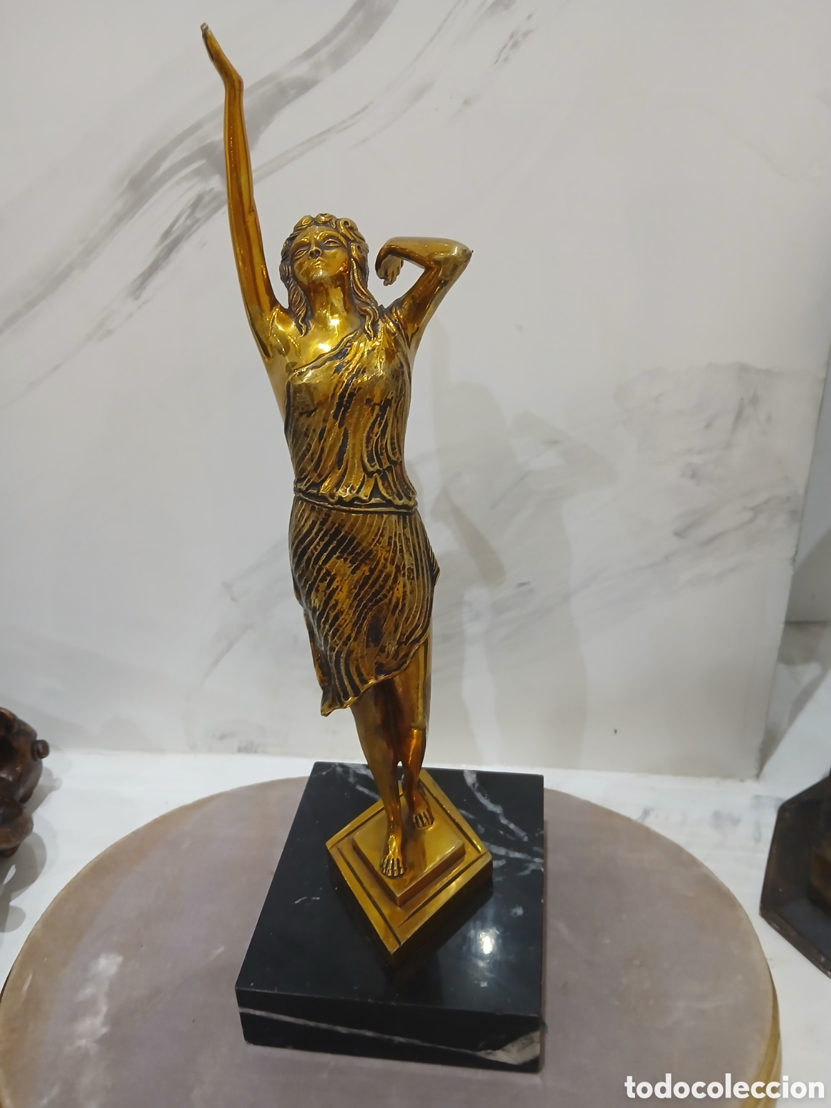 Arte: Escutura en bronce antigua