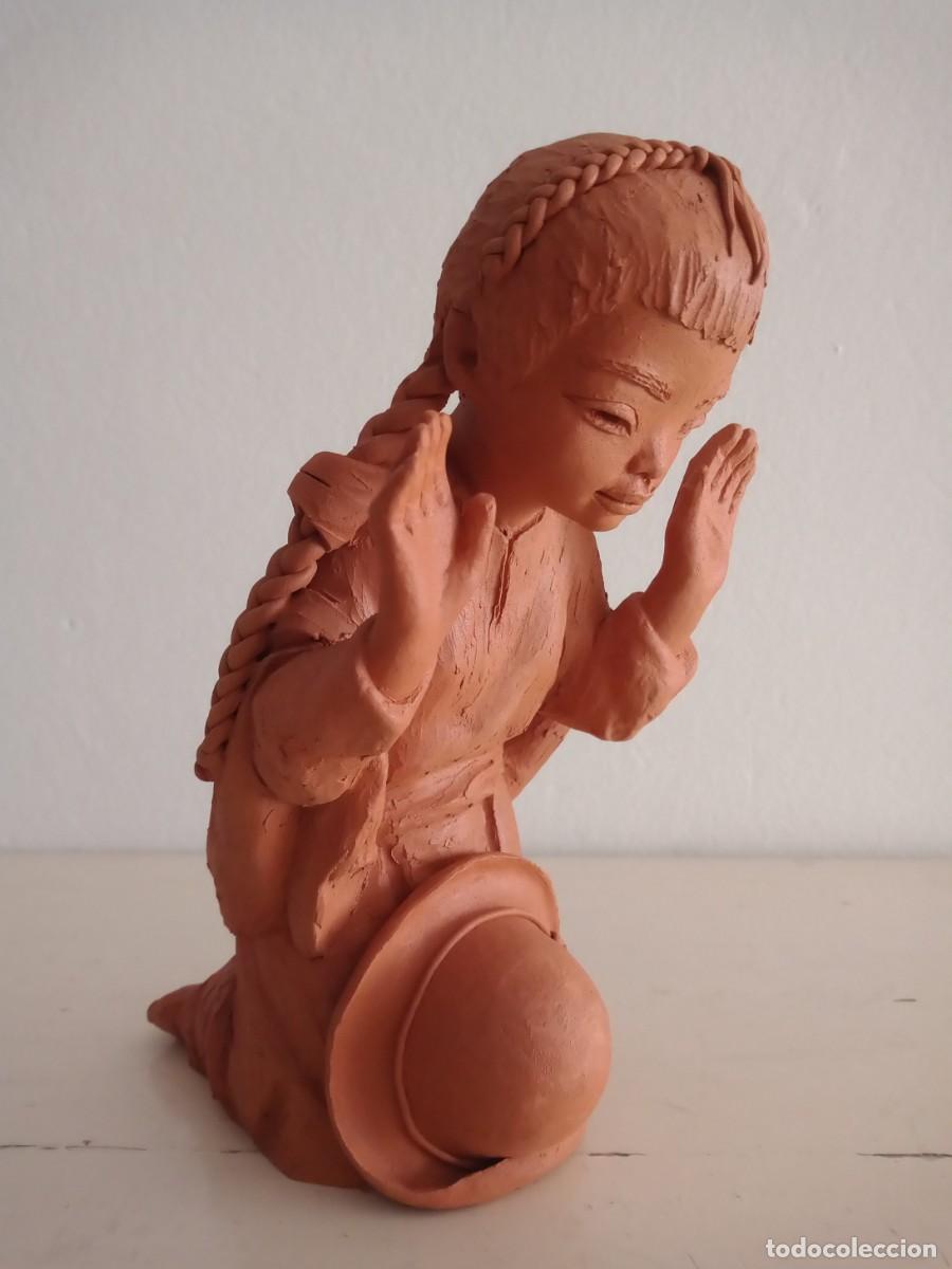 Arte: ESCULTURA CERAMICA TERRACOTA NI&Ntilde;A ANDINA ORACION ARGENTINA