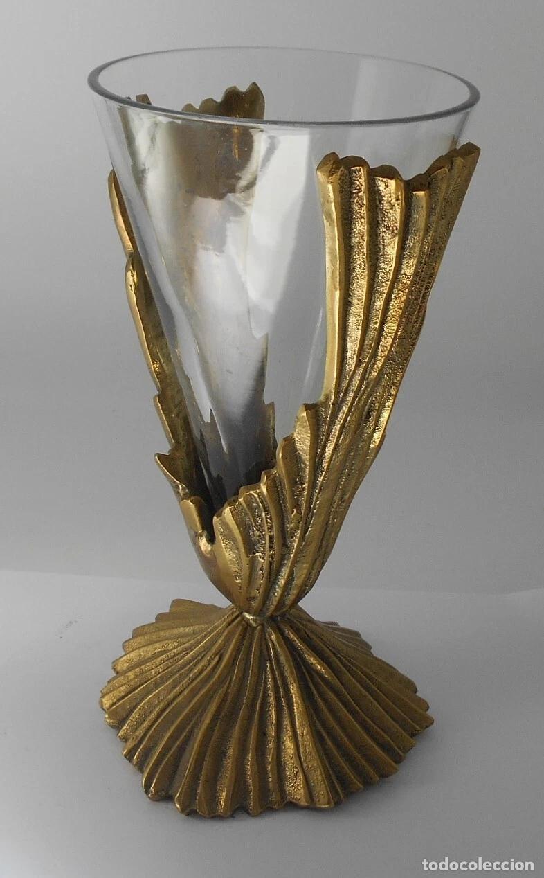 Arte: CENTRE GARNITURE DE TABLE VASE CORNET BOUQUETIERE EN BRONZE ET VERRE