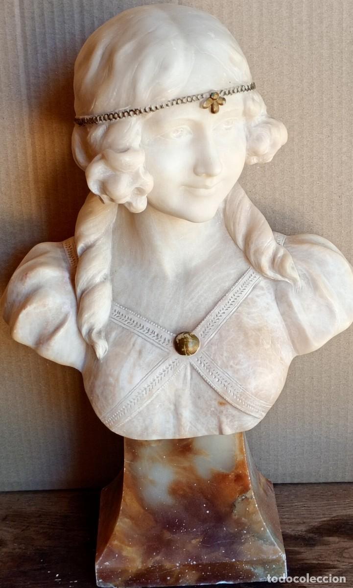 Arte: A. Del. Perugia. Escultura, busto femenino de alabastro y pie de m&aacute;rmol.