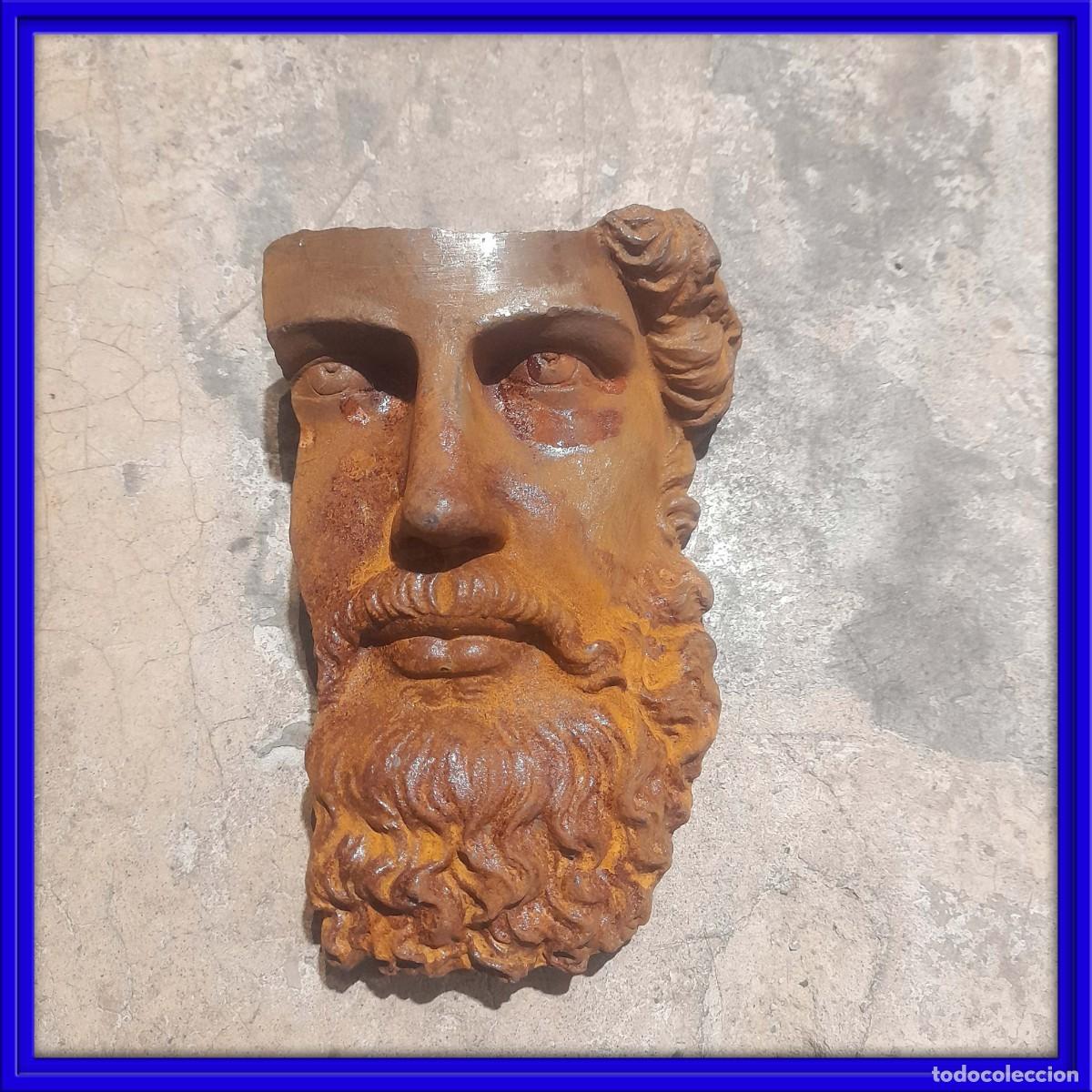Arte: MASCARA DE HIERRO SUPERDECORATIVA DE UN ROMANO