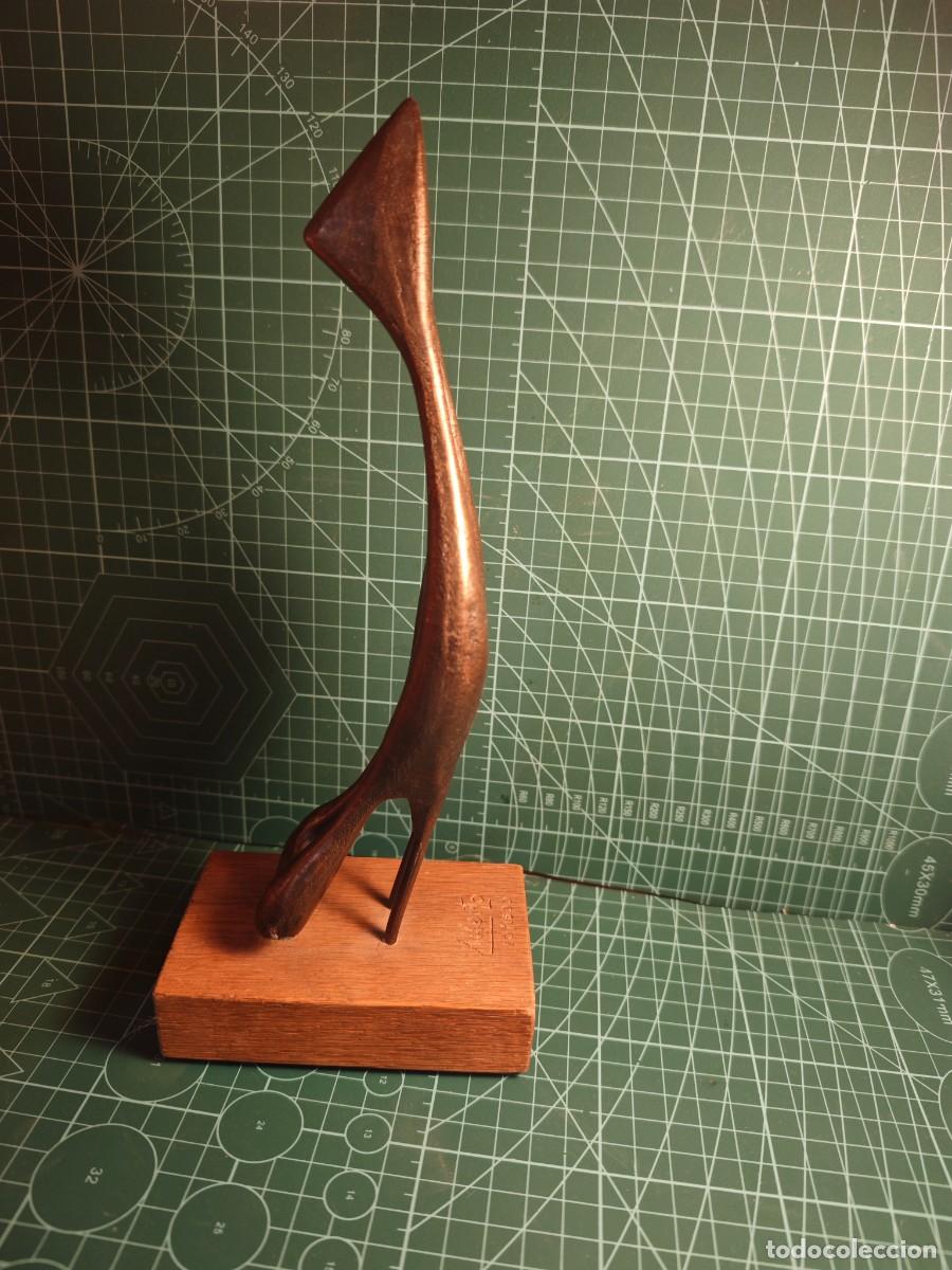Arte: Escultura &rdquo;P&aacute;jaro bebiendo agua&rdquo; - Alberto S&aacute;nchez (N&ordm; 10/1600)