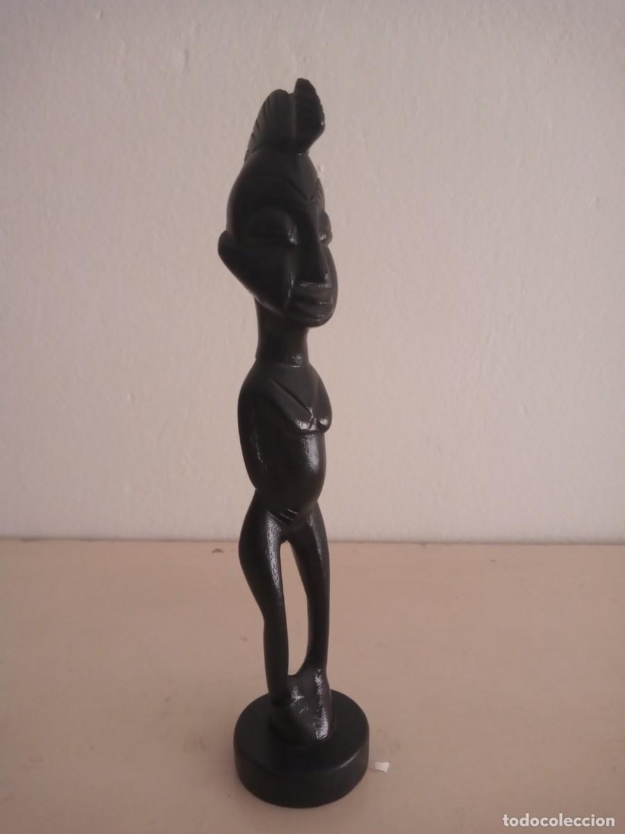 Arte: FIGURA TALLA MADERA &Eacute;TNICA AFRICANA VINTAGE 20 CM