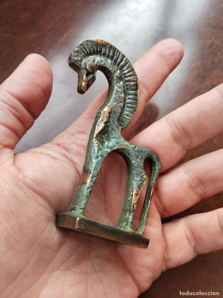 Arte: Caballito en bronce. Estilo Griego. - Foto 6
