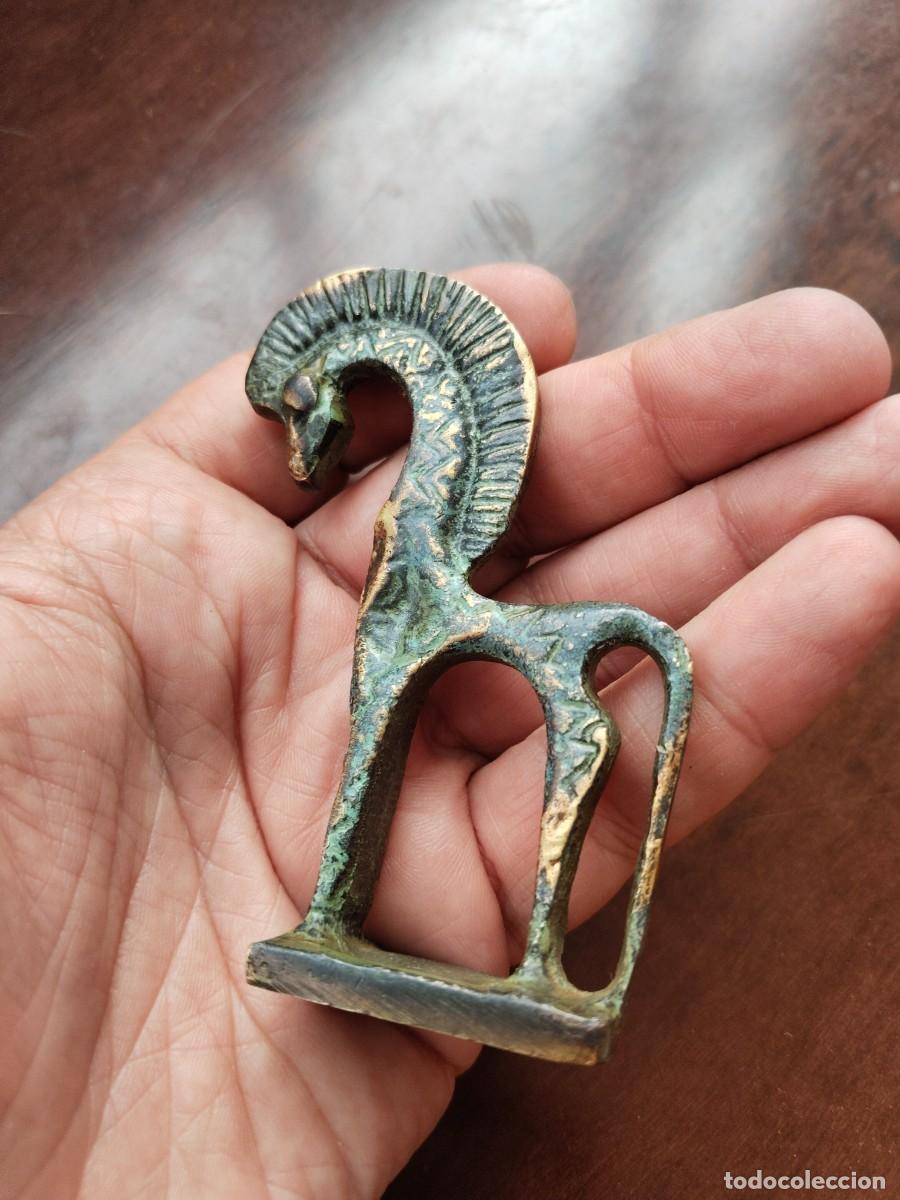Arte: Caballito en bronce. Estilo Griego. - Foto 7