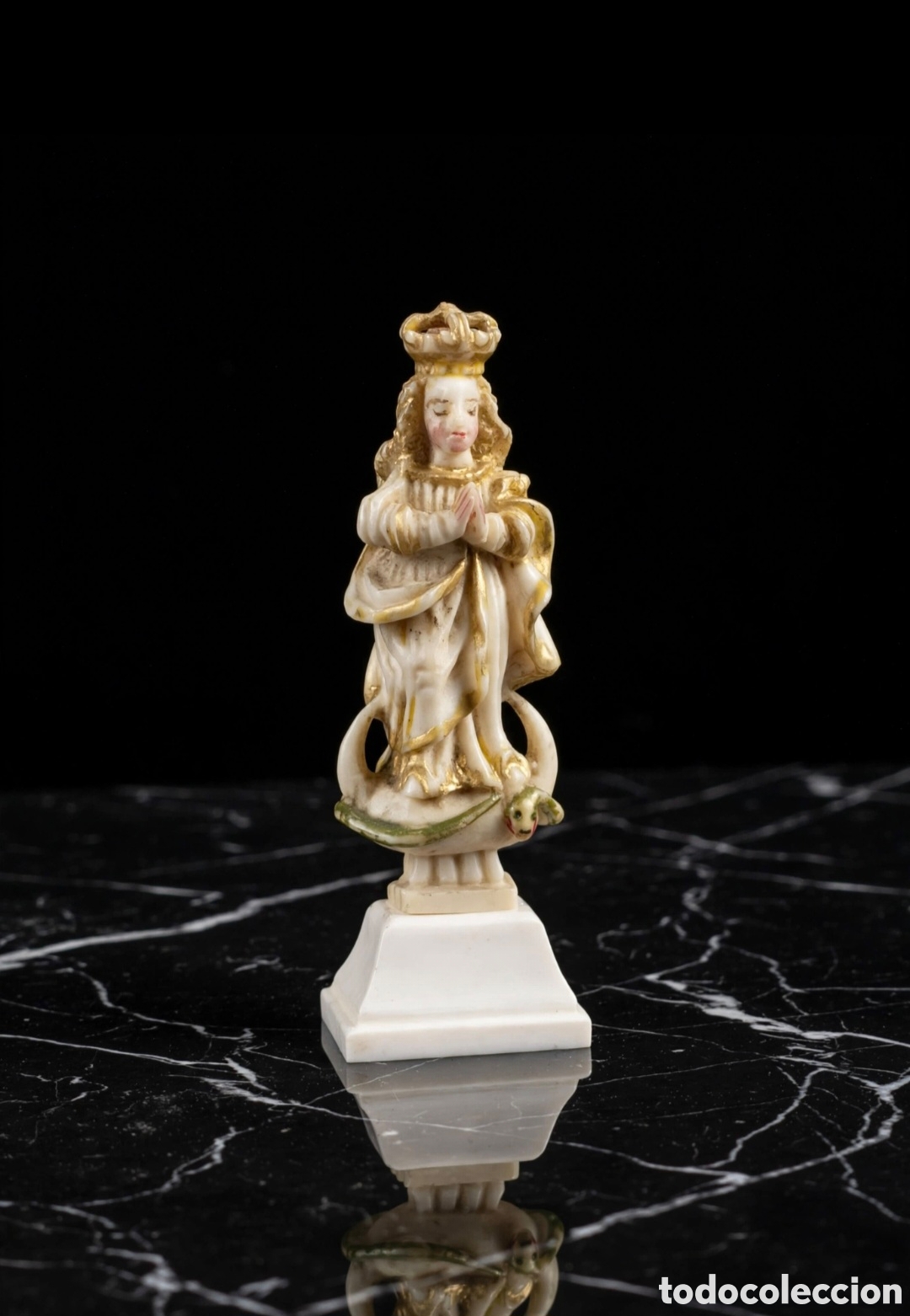 Arte: Talla de marfil de la Inmaculada con pan de oro siglo XVII con certificado CITES