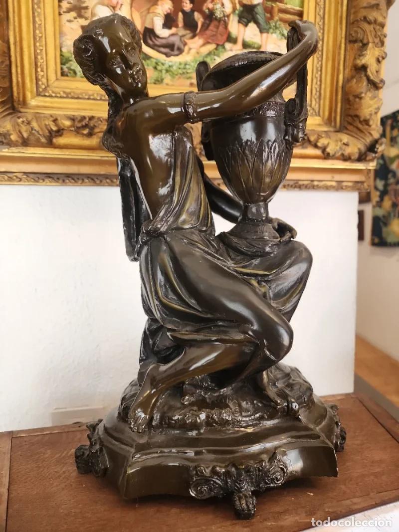 Arte: Escultura de Bronce Figura Femenina