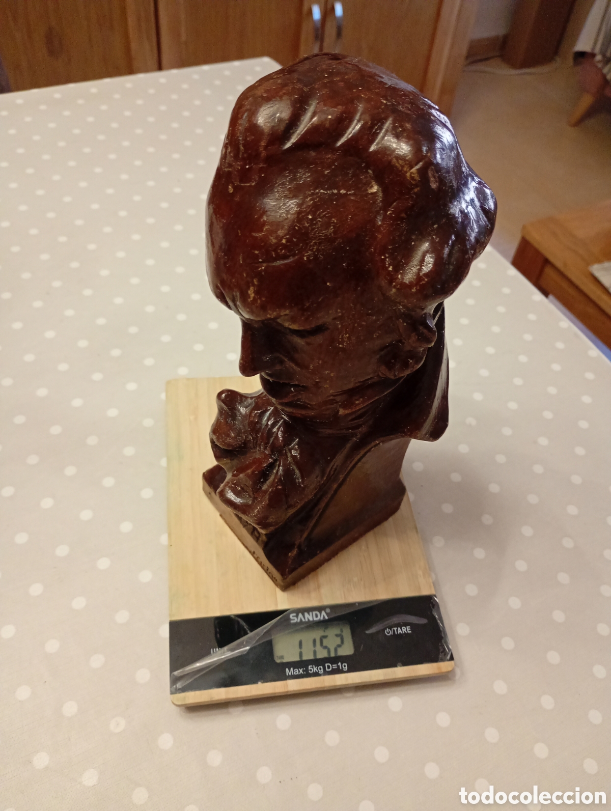 Arte: Talla de madera. Busto de Francisco de Goya. capia del de Mariano Benlliure. Firmado Merino