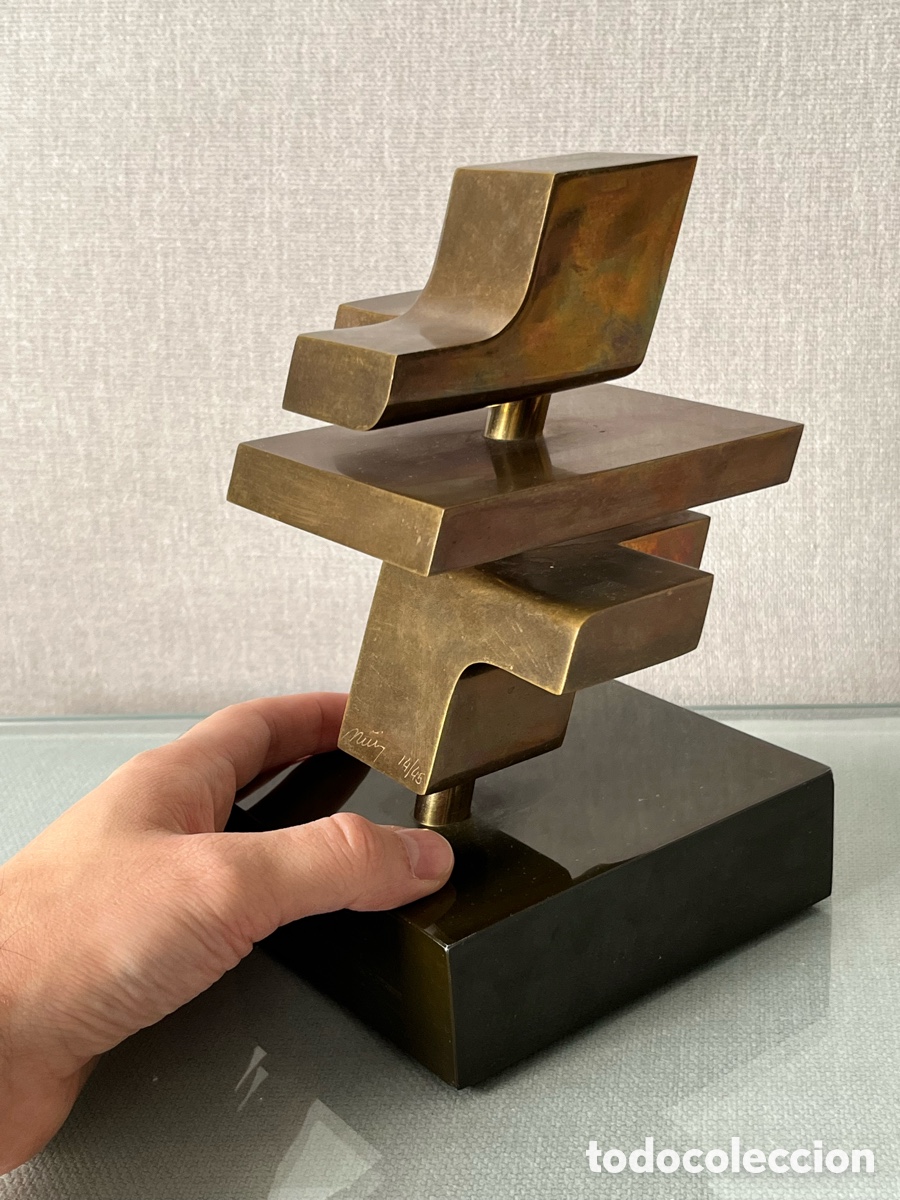 Arte: Escultura de bronce brutalista - Firmada y numerada