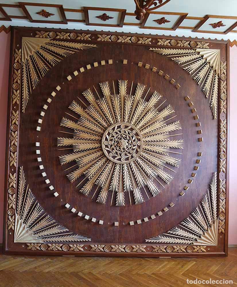 Arte: Talla art&iacute;stica para techo &laquo;Sol&raquo; &ndash; obra &uacute;nica de autor &ndash; 240 &times; 240 cm