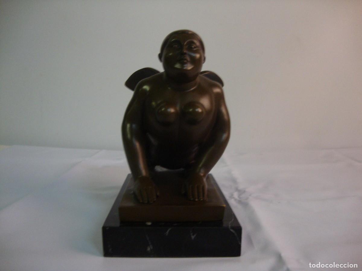 Arte: Esfinge escultura en bronce siguiendo modelos de Fernando Botero