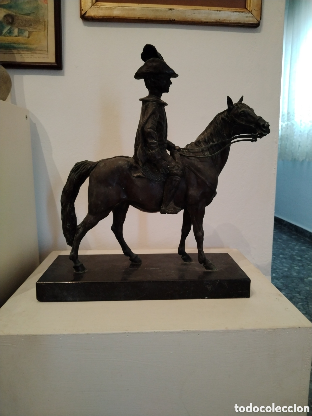 Arte: Escultura en bronce firmada Vallejo y con sello d la fundici&oacute;n.