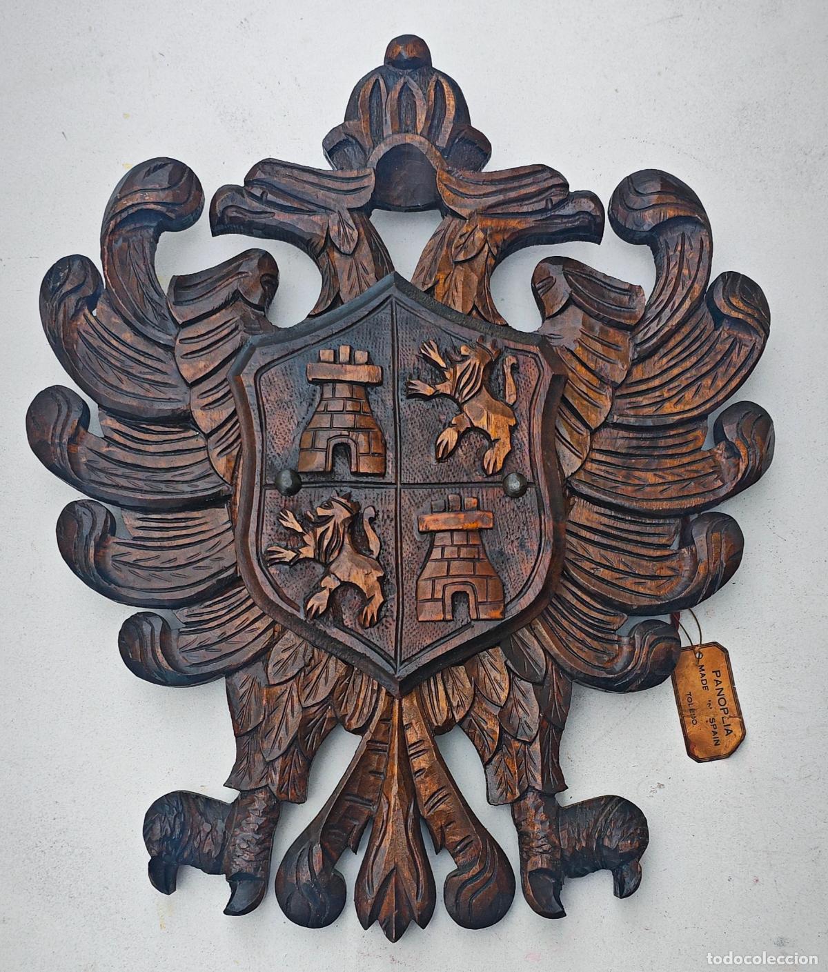 Arte: PANOPLIA MADERA TALLADA ESCUDO CASTILLA LEON AGUILA BICEFALA -42 X 34 CM. RESTAURADA POR PROFESIONAL