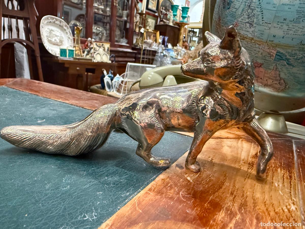 Arte: ESCULTURA PERRO DE BRONCE Y BA&Ntilde;O DE PLATA - MEDIDA 22 CM