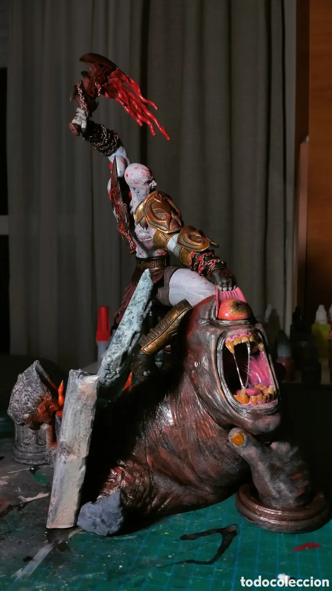 Arte: Figura Kratos y C&iacute;clope