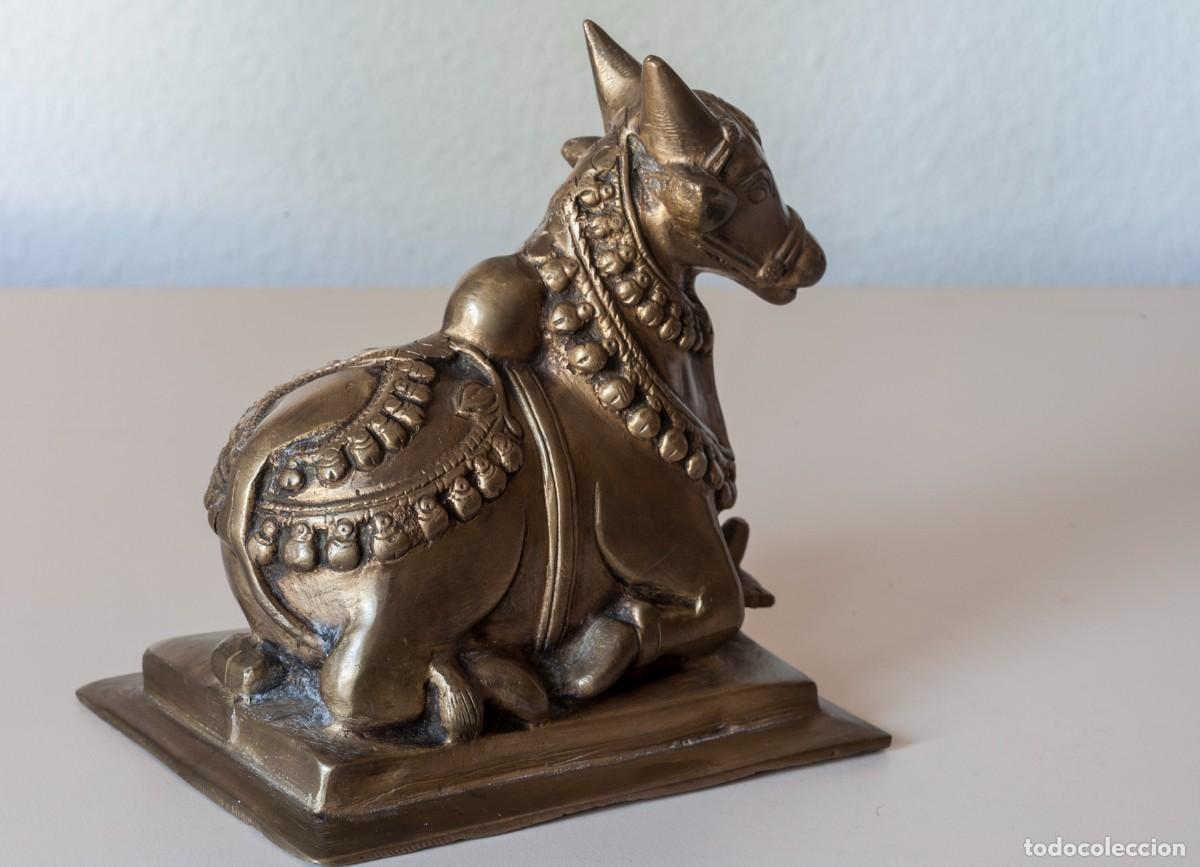 Art: Escultura de Nandi en Bronce Macizo - Sur de la India (Madurai), S. XX - 2 Kg DESCRIPCI&Oacute;N DEL LOTE