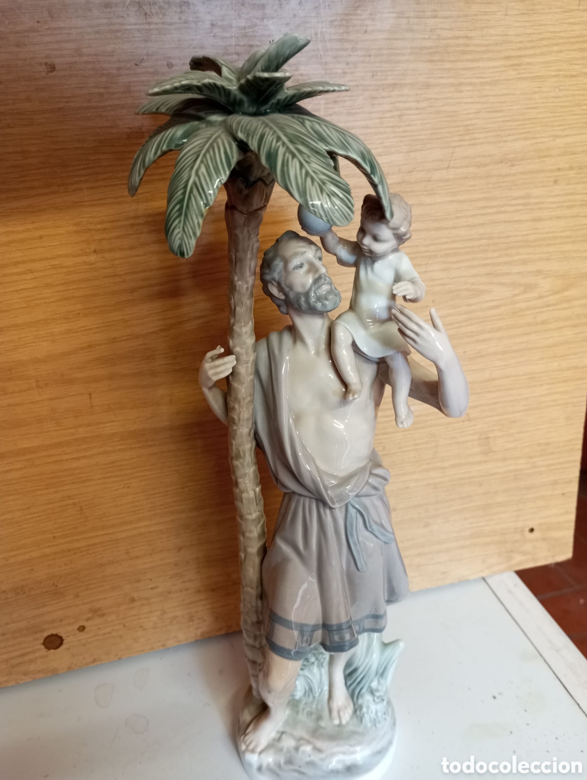 Arte: San Crist&oacute;bal con el ni&ntilde;o Jes&uacute;s , en porcelana de Lladro